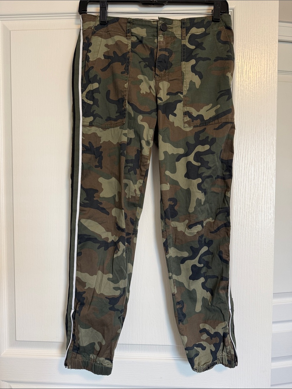 Sanctuary Camo Utility Pants Side Stripe